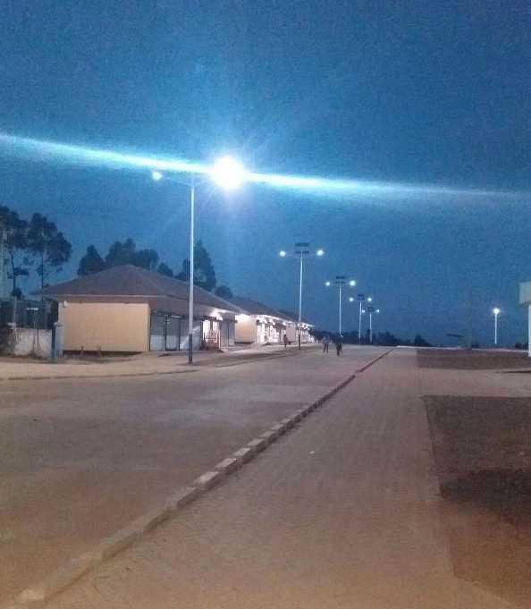 牙克石市非洲科特迪瓦太阳能路灯工程